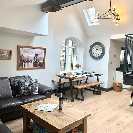 The Old Bakery - Luxury Three Bed House With Roof Terrace Дом отдыха