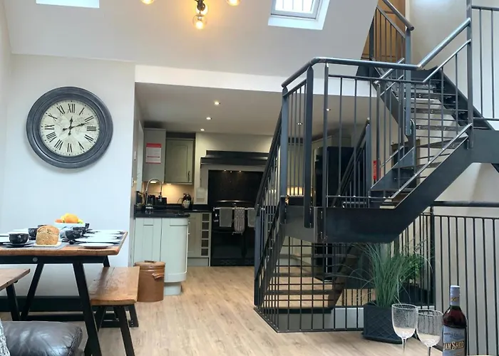 The Old Bakery - Luxury Three Bed House With Roof Terrace 펜션