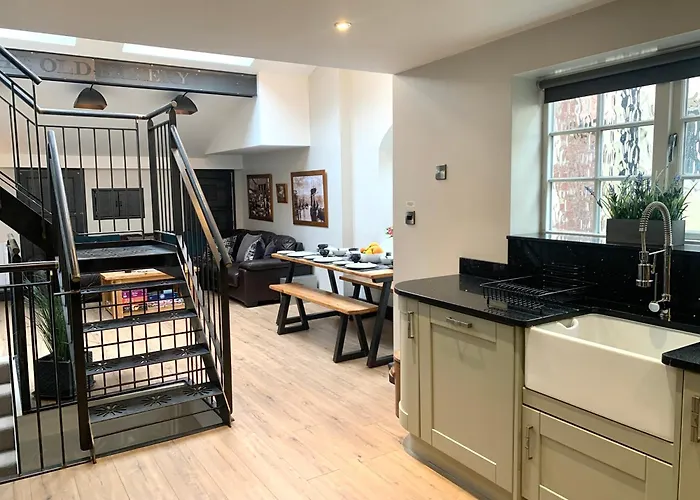 The Old Bakery - Luxury Three Bed House With Roof Terrace 펜션 *