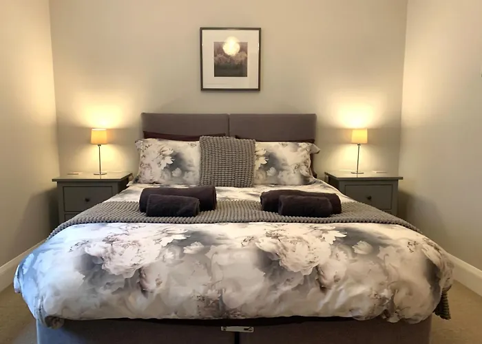 The Old Bakery - Luxury Three Bed House With Roof Terrace * 휫비