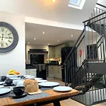 度假居 The Old Bakery - Luxury Three Bed House With Roof Terrace *