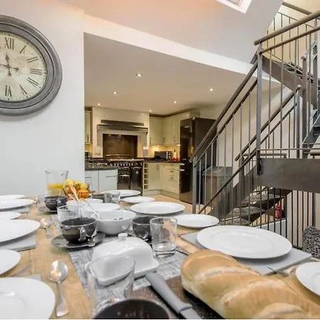 The Old Bakery - Luxury Three Bed House With Roof Terrace Γουίτμπι