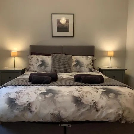The Old Bakery - Luxury Three Bed House With Roof Terrace