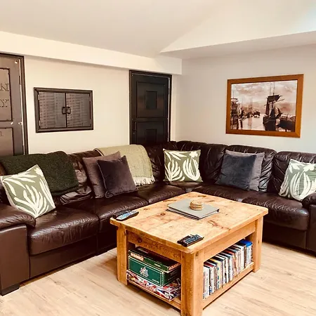 The Old Bakery - Luxury Three Bed House With Roof Terrace *