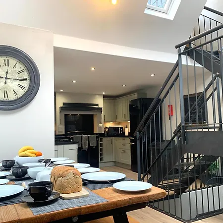 Сasa de vacaciones The Old Bakery - Luxury Three Bed House With Roof Terrace *