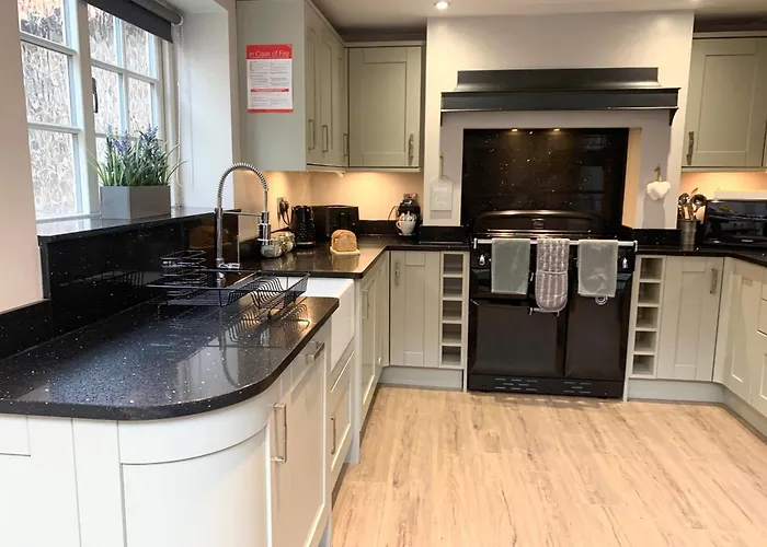 The Old Bakery - Luxury Three Bed House With Roof Terrace Holiday home