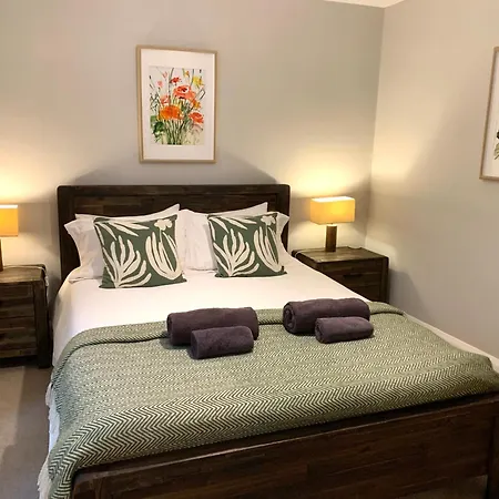 The Old Bakery - Luxury Three Bed House With Roof Terrace *